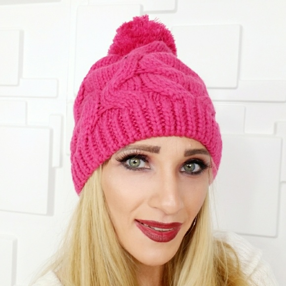 PINK KNITTED BEANIE Gift - Picture 2 of 3