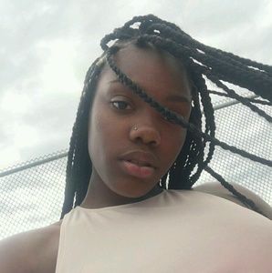 Meet your Posher, Roneisha