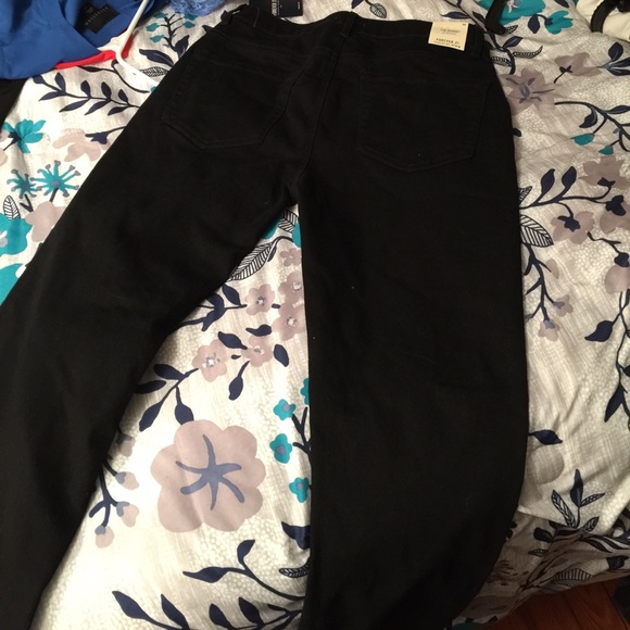 Mid rise black Skinny Jeans - Picture 2 of 2