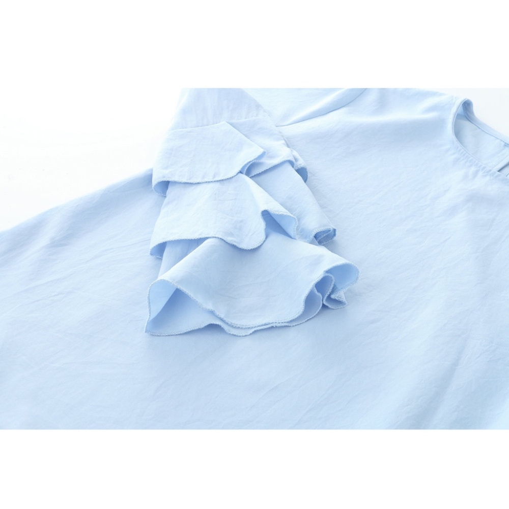 LIQUIDATING!! Bell Sleeve Blouse - Picture 4 of 5