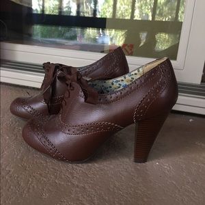 American eagle Heels
