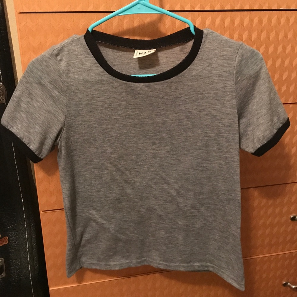 Short sleeve tee