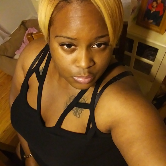 Meet your Posher, Latasha - Picture 3 of 8