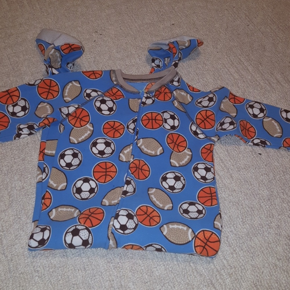 Carter's 5T footie pjs