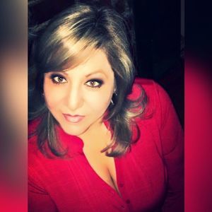 Meet your Posher, Alma