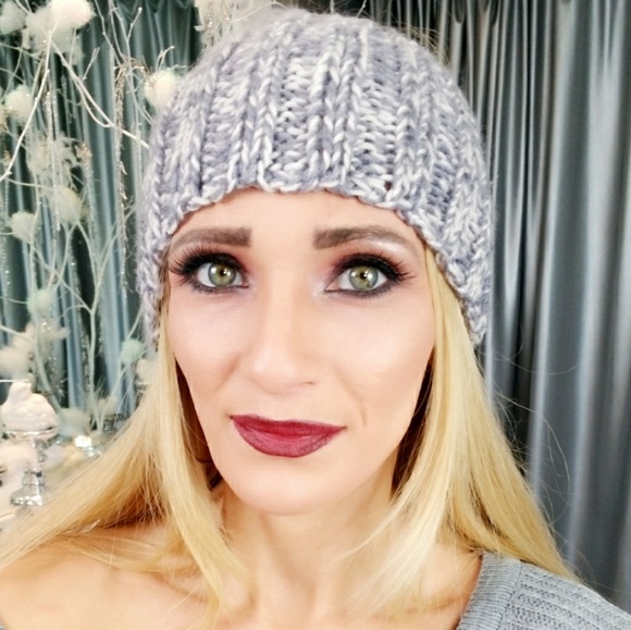 . Accessories - GRAY KNITTED HEADBAND