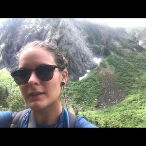 Meet your Posher, Brittany