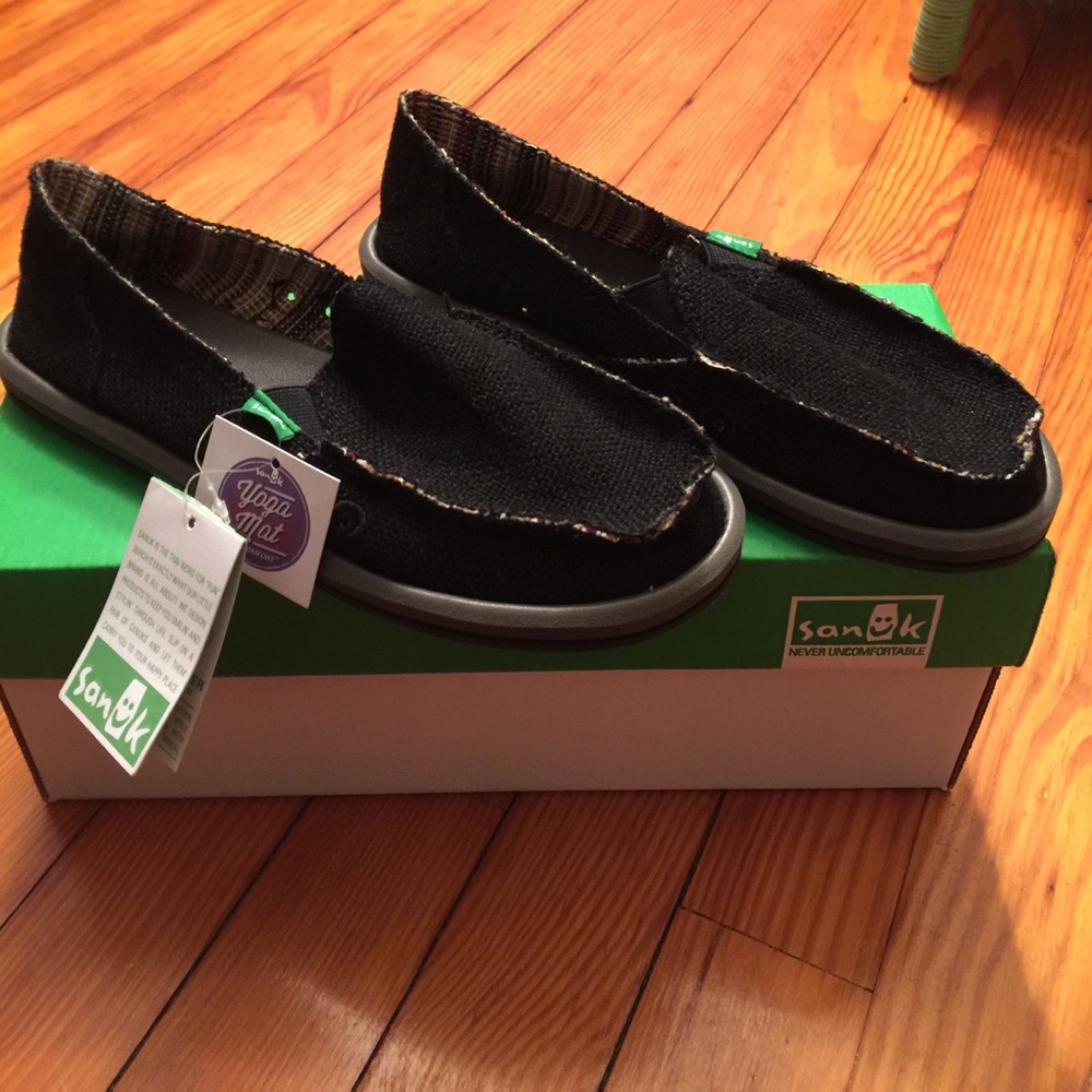 Black Donna Hemp Sanuks