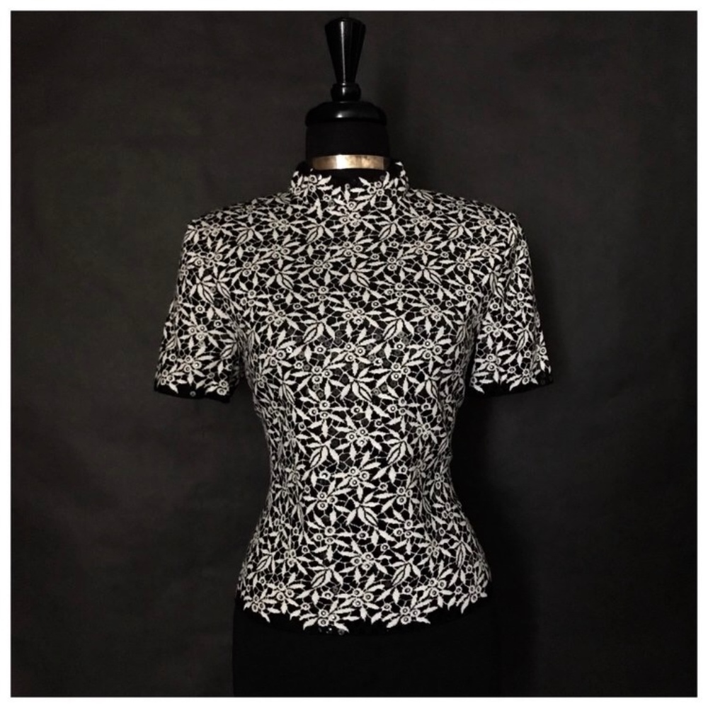SOLD OUT ๐๐๐ - Picture 2 of 4