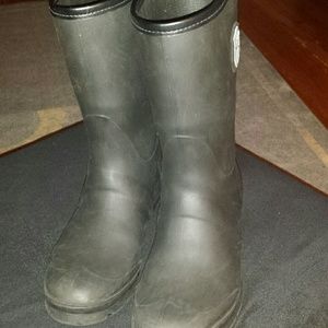 Kamik rubber rain boots
