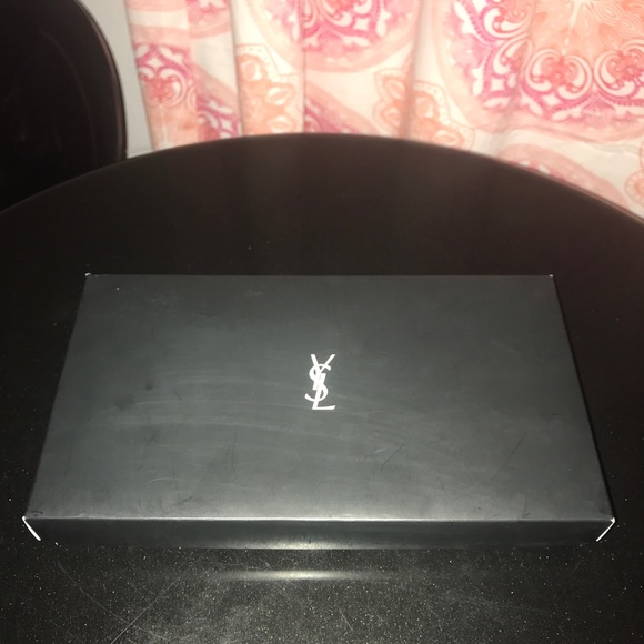 🌸FINAL PRICE🌸YVES SAINT LAURENT SCARF SET🌸 - Picture 8 of 8