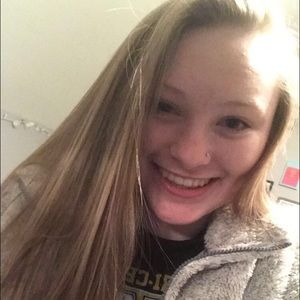 Meet your Posher, Abbie