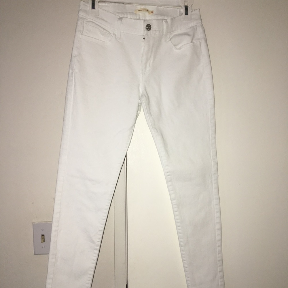 Levi 510 white jeans