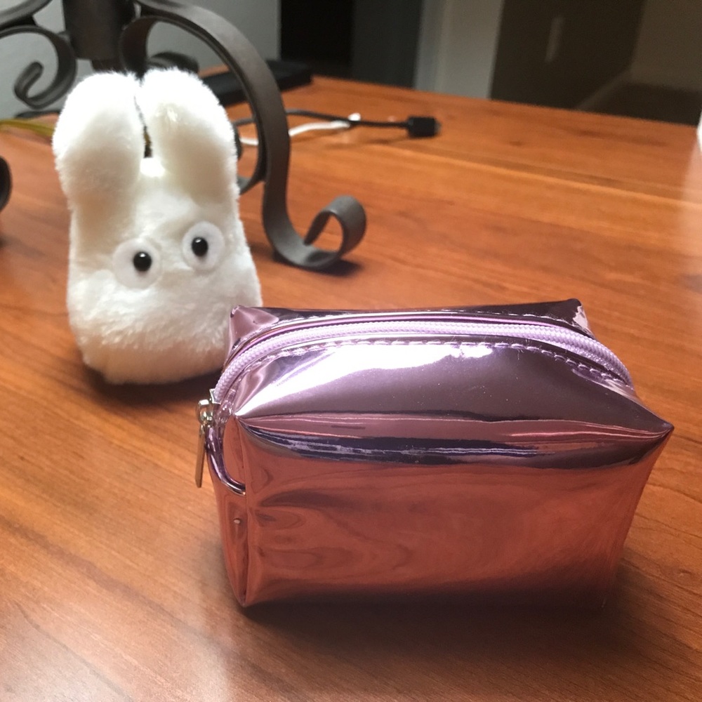 NWOT Neon pink-gold mini makeup case