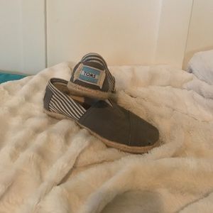 Toms flat.. grey with stripes