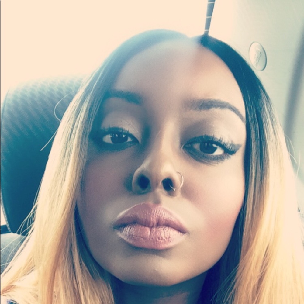 Meet your Posher, Kalisha