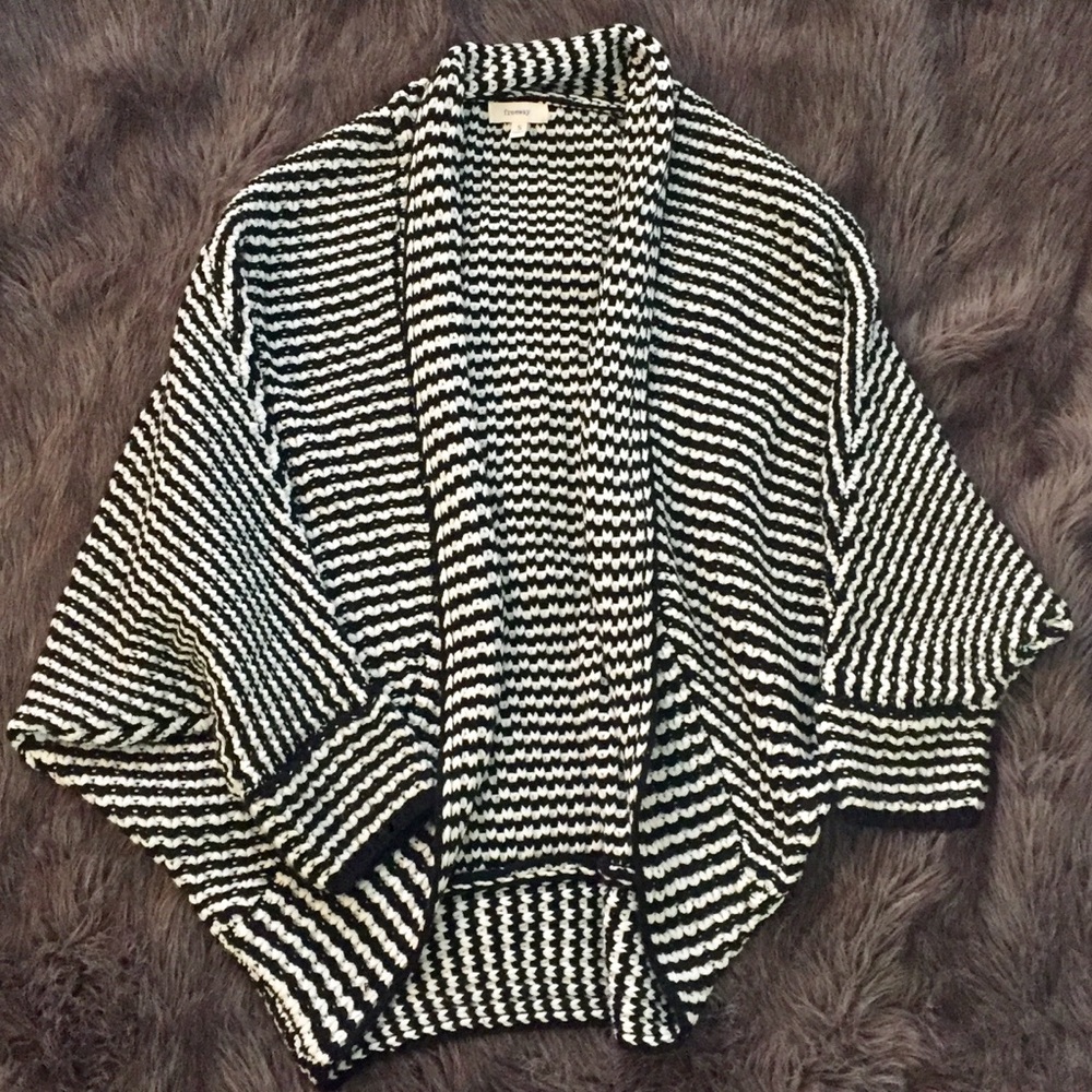 Freeway oversized shrug cardigan, size S