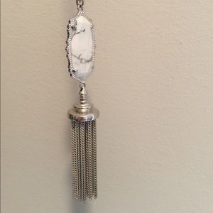 Kendra Scott necklace