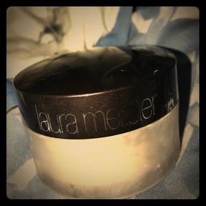 Laura Mercury setting powder
