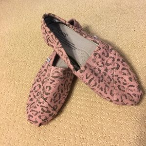 TOMS - Size 6