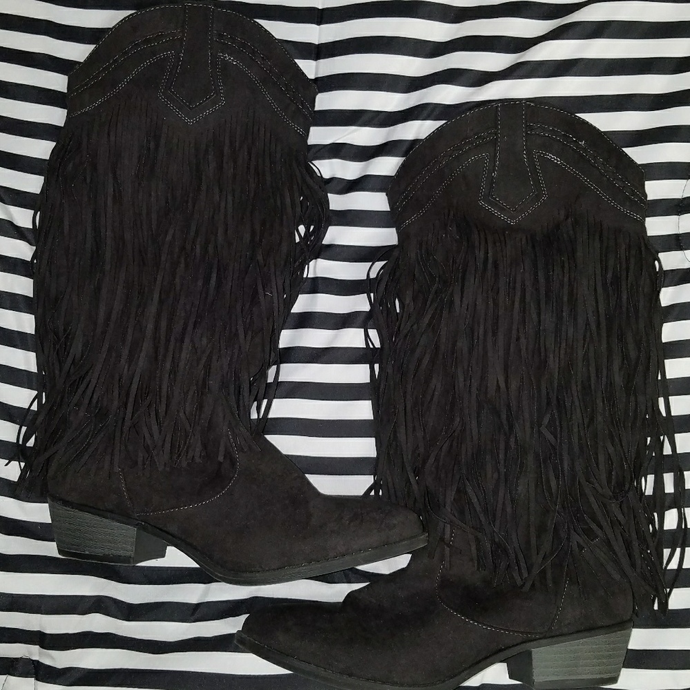 Fringe boots