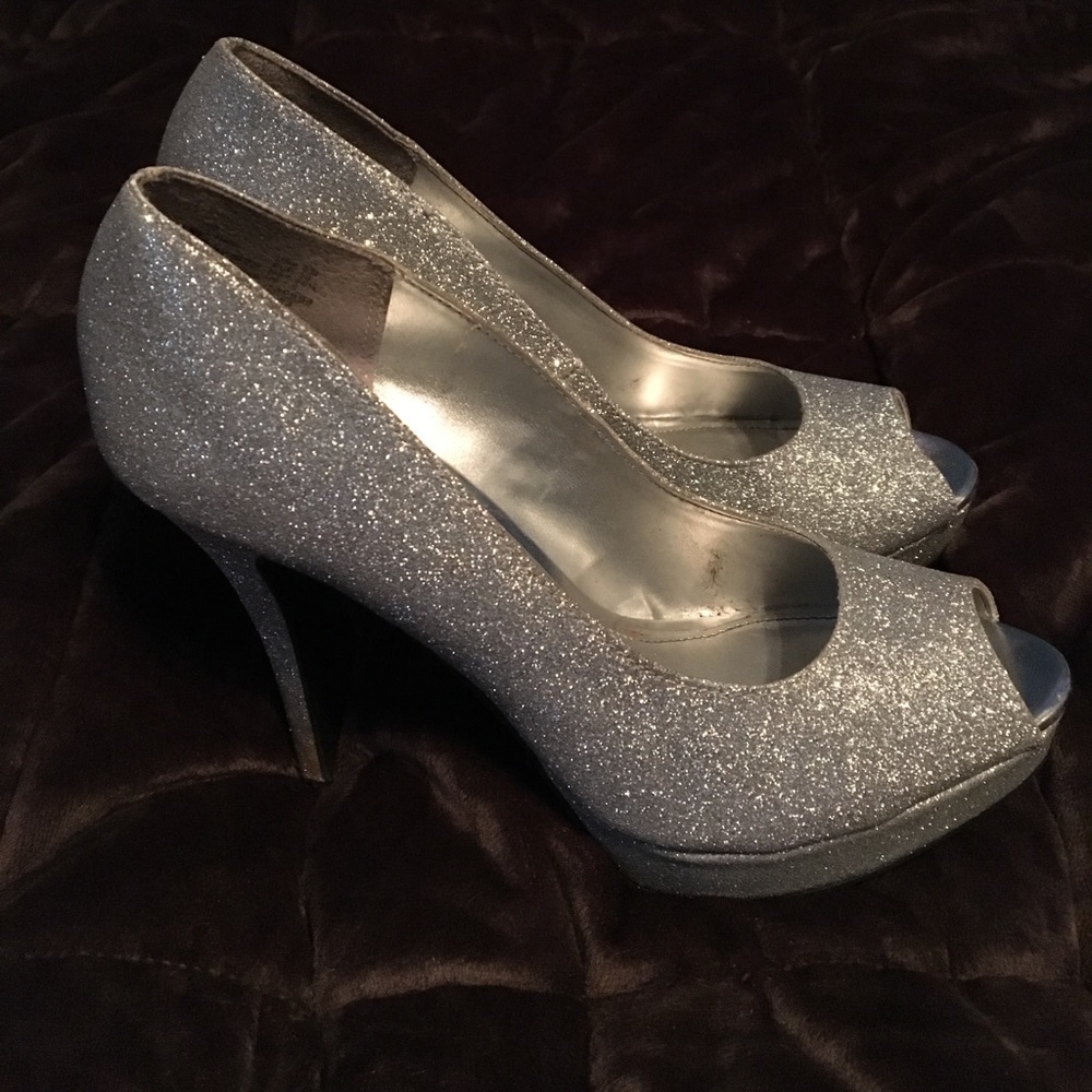 Glittered high heels