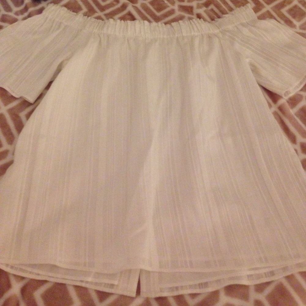 LAST 1!!! True Religion Off shoulder button blouse - Picture 5 of 6