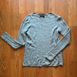 Banana Republic gray knit sweater