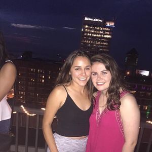 Meet your Posher, Caitlin