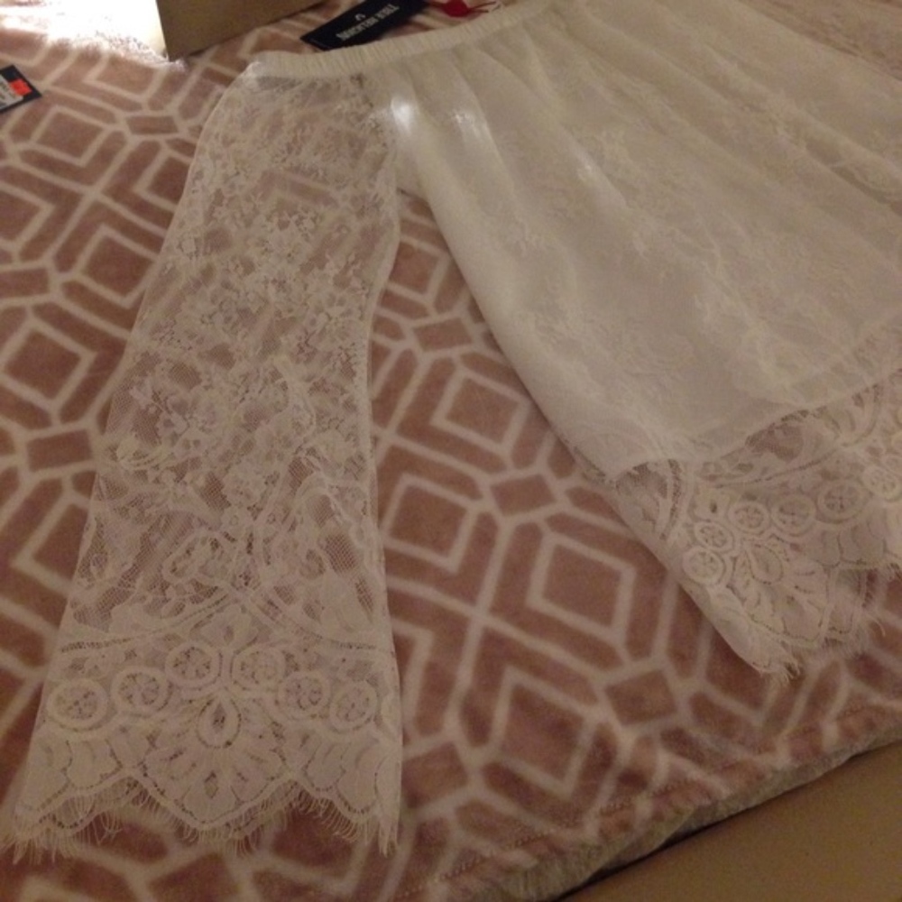 1 LEFT!True Religion Distressed lace Off shoulder - Picture 6 of 6