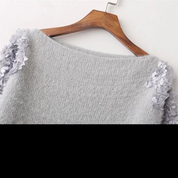 NEW!! Gorgeous Embellished Detail Sweater - Picture 3 of 5