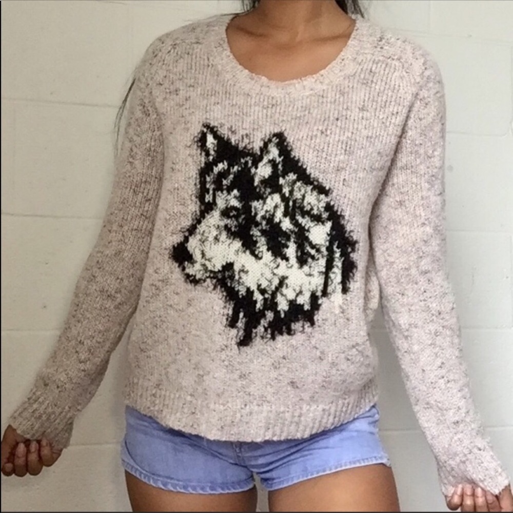 Romeo & Juliet Couture, Wolf sweater