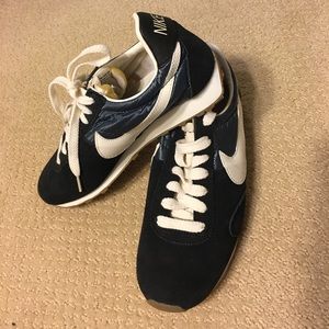 Nike - Size 6