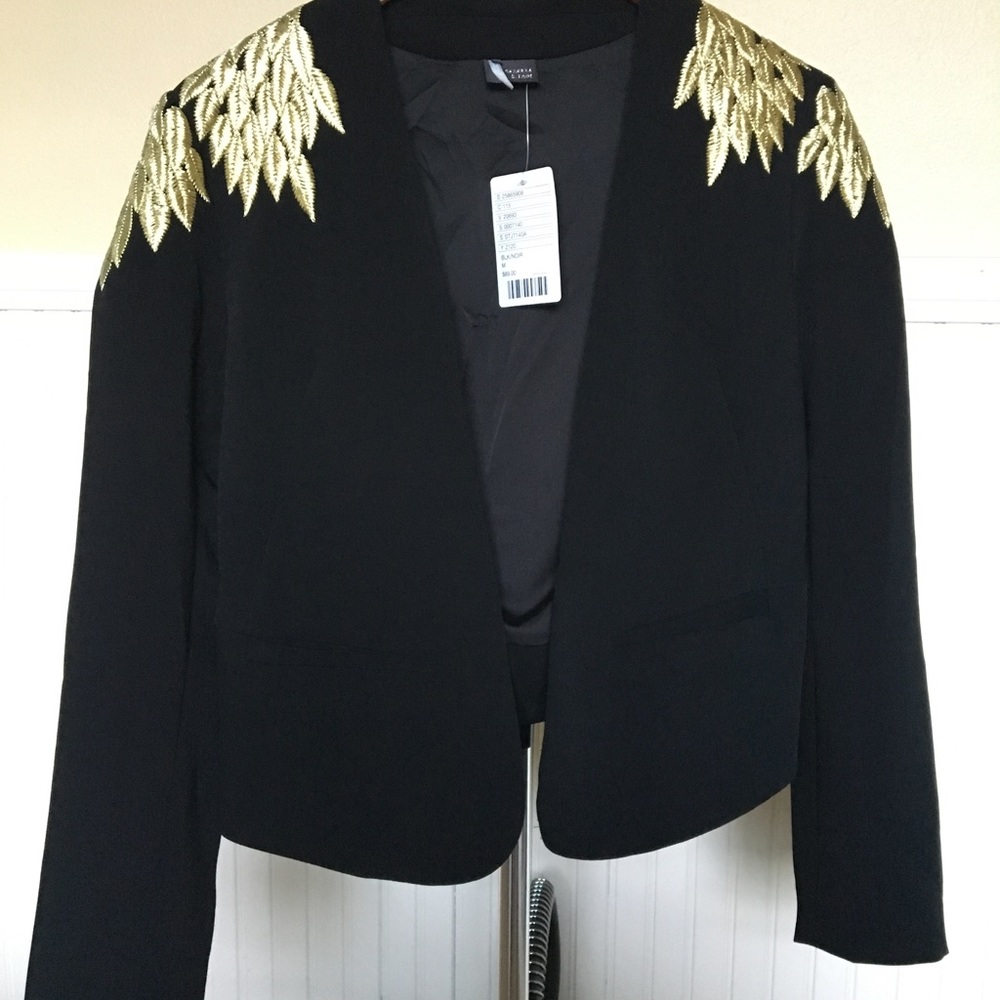 New! Gold leaf embroidered black cropped jacket