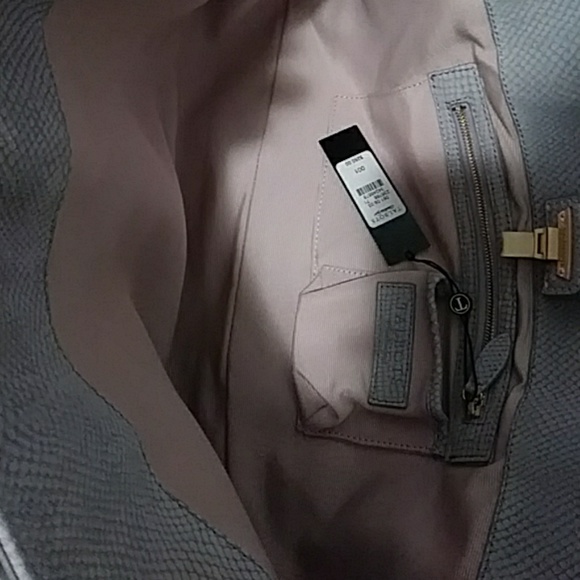 ❤️”Sale”NWT Gorgeous Light gray Talbot's Bag! - Picture 5 of 8
