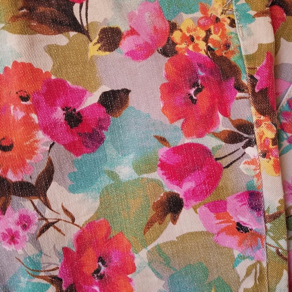 Colorful, Floral print denim jeans - Picture 4 of 7