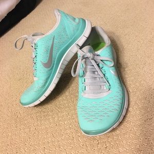 Tiffany Blue Nikes - Size 6