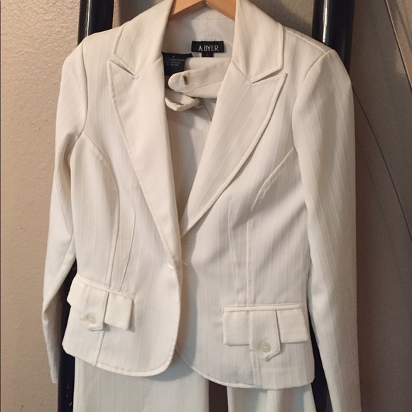🌕A. Byer Blazer and pants set in cream - Picture 2 of 6