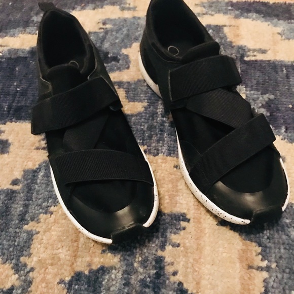 jessica simpson athletic shoes