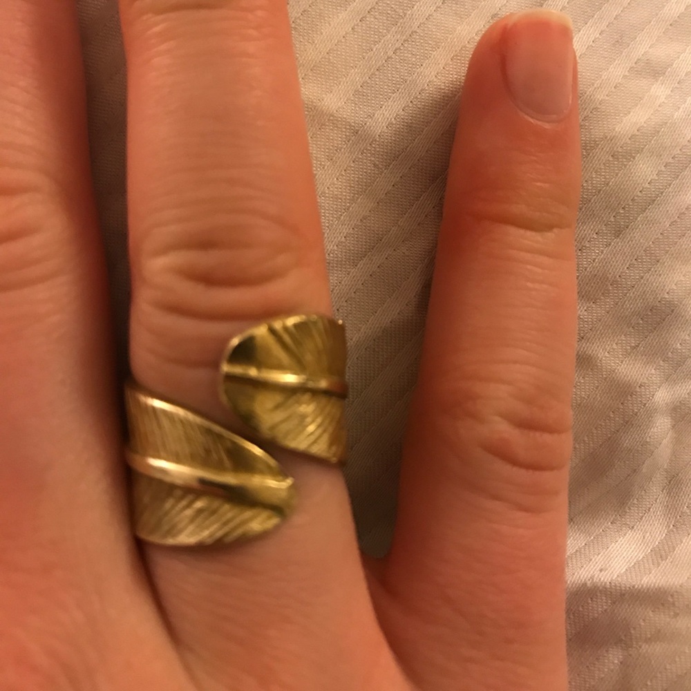 Gold leaf ring - Picture 3 of 5