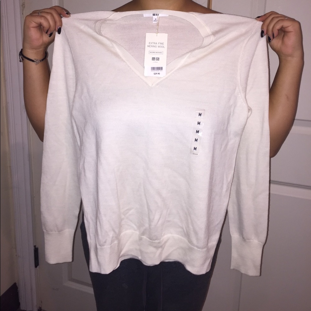 Extra fine merino wool V-Neck Sweater