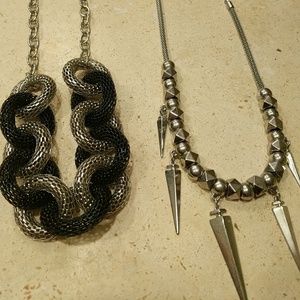 Lot of 2 statement necklaces