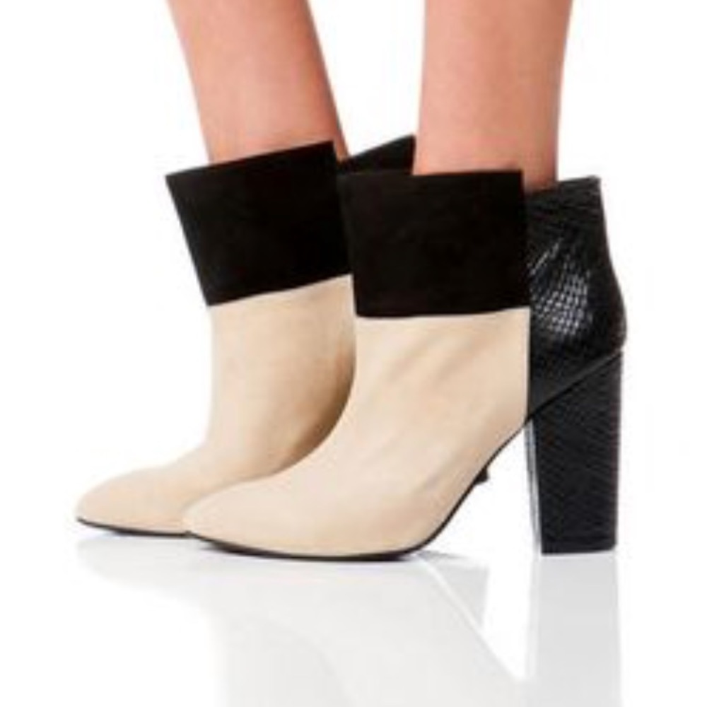Allure ankle boot BOOTIE Kristin Cavallari suede size 9.5