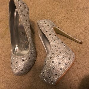 Sparkling pumps
