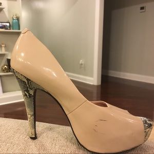 Jessica Simpson nude heels