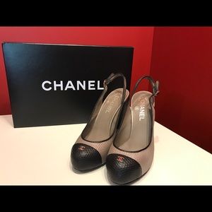 Beautiful Channel Silver Cap Toe Heels