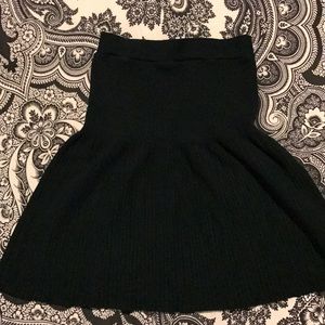 Zara hunter green knit skirt over the knee size m