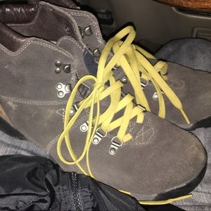 Columbia boots men’s 9.5