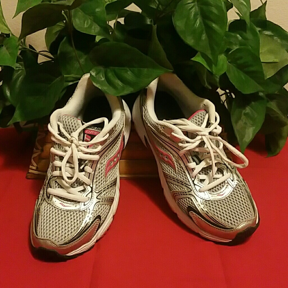 Saucony PowerGrid shoes.