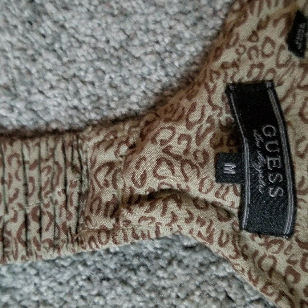 Guess - Picture 2 of 3